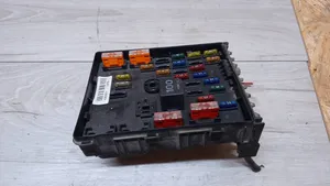 Volkswagen PASSAT B6 Fuse box set 3C0937125