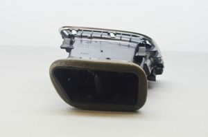 Audi Q3 8U Lango oro grotelės 8U2820901B