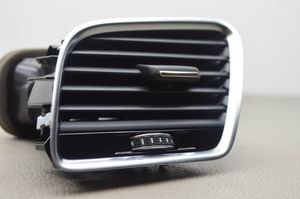 Audi Q3 8U Copertura griglia di ventilazione cruscotto 8U2820901D