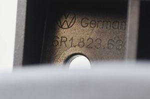 Volkswagen Jetta VI Variklio dangčio (kapoto) rankenėlė 6R1823633