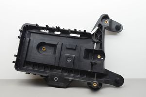 Volkswagen Jetta VI Vassoio scatola della batteria 1K0915333