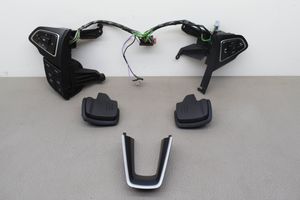 Ford Kuga II Boutons / interrupteurs volant GJ5T9E740EA