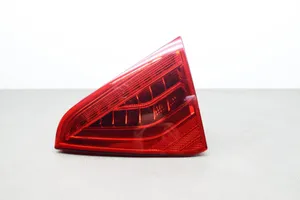 Audi A5 8T 8F Lampy tylnej klapy bagażnika 8T0945094D