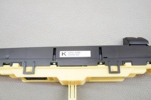 Toyota RAV 4 (XA40) Hazard light switch 8395042080