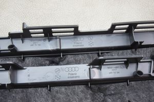 Audi A4 S4 B9 Keskikonsolin takasivuverhoilu 8W9861827E