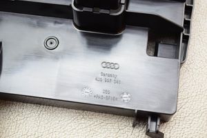 Audi Q7 4M Altra parte interiore 4M0907341