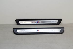 BMW 3 G20 G21 Kita slenkscių/ statramsčių apdailos detalė 7407377