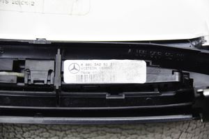 Mercedes-Benz GLE (W166 - C292) Illuminazione sedili anteriori A1669066500