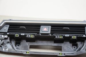 Audi A4 S4 B9 Kojelaudan tuuletussuuttimen suojalista 8W1820902E