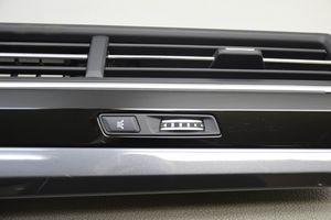 Audi Q7 4M Dashboard air vent grill cover trim 4M1820902