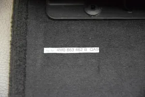 Audi Q7 4M Tavaratilan kaukalon tekstiilikansi 4M0863462