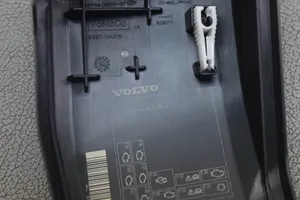 Volvo V60 Pokrywa skrzynki bezpieczników 30644652