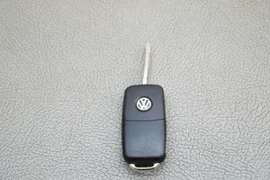 Volkswagen Caddy Ignition key/card 5K0837202AD
