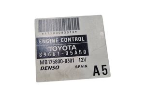 Toyota Avensis T250 Centralina/modulo del motore 8966105A50