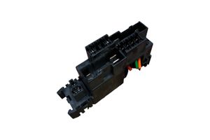 Nissan Navara D40 Fuse module 71545226