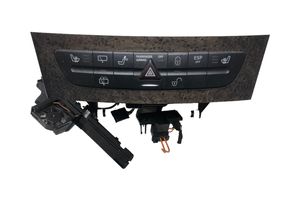 Mercedes-Benz E W211 Altri elementi della console centrale (tunnel) A2116800552