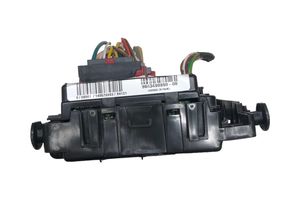 Citroen C3 Picasso Sulakemoduuli 9643498880