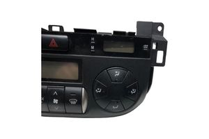 Toyota RAV 4 (XA20) Oro kondicionieriaus/ klimato/ pečiuko valdymo blokas (salone) 8401042030