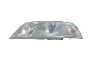 Skoda Octavia Mk2 (1Z) Lampa przednia 83110009044