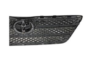 Toyota Corolla E120 E130 Maskownica / Grill / Atrapa górna chłodnicy 3065I010