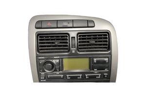 Toyota Avensis T250 Unidad delantera de radio/CD/DVD/GPS 8621220490