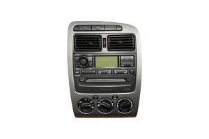 Toyota Avensis T250 Unidad delantera de radio/CD/DVD/GPS 8621220490