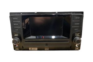 Volkswagen Golf VII Panel / Radioodtwarzacz CD/DVD/GPS 5G0035867