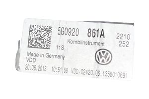 Volkswagen Golf VII Licznik / Prędkościomierz 5G0920861A