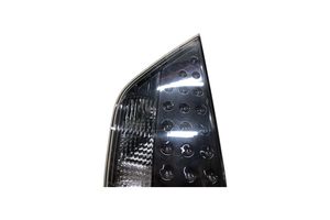 Mitsubishi Outlander Lampy tylnej klapy bagażnika 1146356R