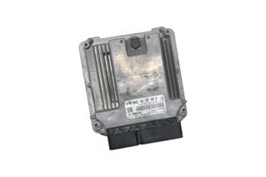 Volkswagen Golf VII Sterownik / Moduł ECU 04L907309B