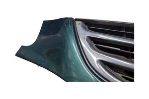 Toyota Avensis T220 Etupuskurin ylempi jäähdytinsäleikkö 5311105030F