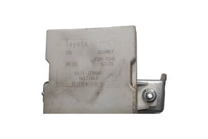 Toyota Avensis T250 Langų valytuvų rėlė 8594005040