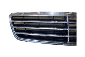 Mercedes-Benz C W203 Grille de calandre avant A2038800223