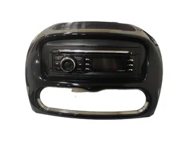 Peugeot iOn Radio/CD/DVD/GPS head unit 98051027ZD