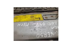 Toyota Verso Airbag genoux 306555410