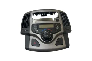 Hyundai i30 Oro kondicionieriaus/ klimato/ pečiuko valdymo blokas (salone) 972502R610