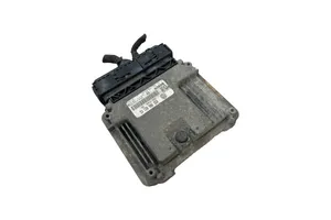 Volkswagen Golf V Calculateur moteur ECU 03G906021KG