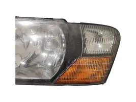 Mitsubishi Pajero Lampa przednia 10087507