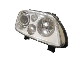 Volkswagen Touran I Lampa przednia 0301205272