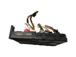 Citroen C4 I Picasso Module de fusibles 281197595