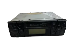 Mercedes-Benz CLK A208 C208 Radio/CD/DVD/GPS-pääyksikkö A2108200986