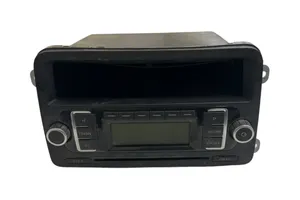 Volkswagen Jetta VI Radio/CD/DVD/GPS head unit 5K0035156A