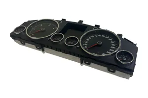 Volkswagen Touareg I Speedometer (instrument cluster) 7L6920880M