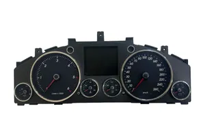 Volkswagen Touareg I Speedometer (instrument cluster) 7L6920880M