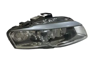 Audi A4 S4 B7 8E 8H Lampa przednia 0301219204