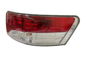 Toyota Avensis T270 Luci posteriori 08048