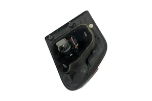 Toyota Avensis T270 Luci posteriori del portellone del bagagliaio E415477