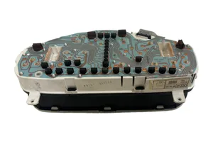 Mitsubishi Carisma Compteur de vitesse tableau de bord MR381348