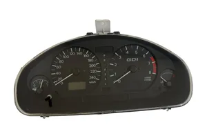 Mitsubishi Carisma Compteur de vitesse tableau de bord MR381348