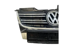 Volkswagen Golf V Maskownica / Grill / Atrapa górna chłodnicy 1K5853651